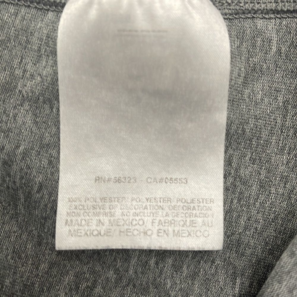 Nike Dri-Fit Top Size Medium - Picture 5 of 5